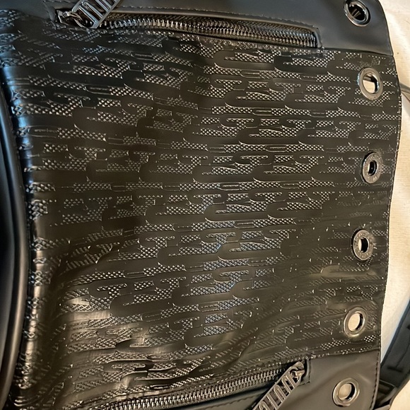 Juicy by Juicy Couture Black Crossbody Bag - Picture 9 of 9